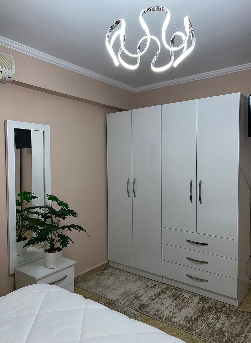 Bedroom, wardrobe