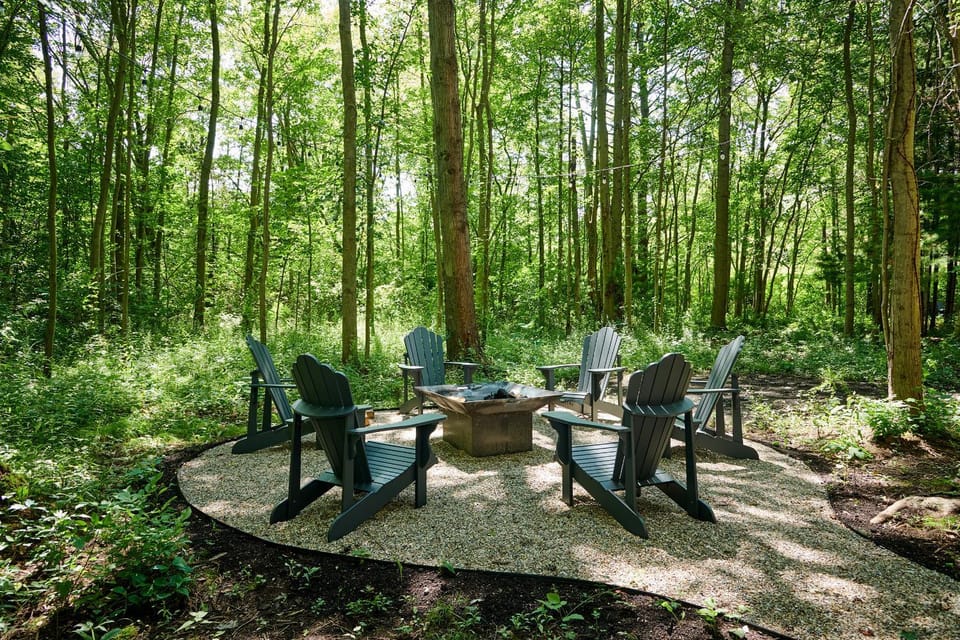 Dollybrook Cottage 1 Pet Friendly Community Pool Groups Welcome House in Michigan