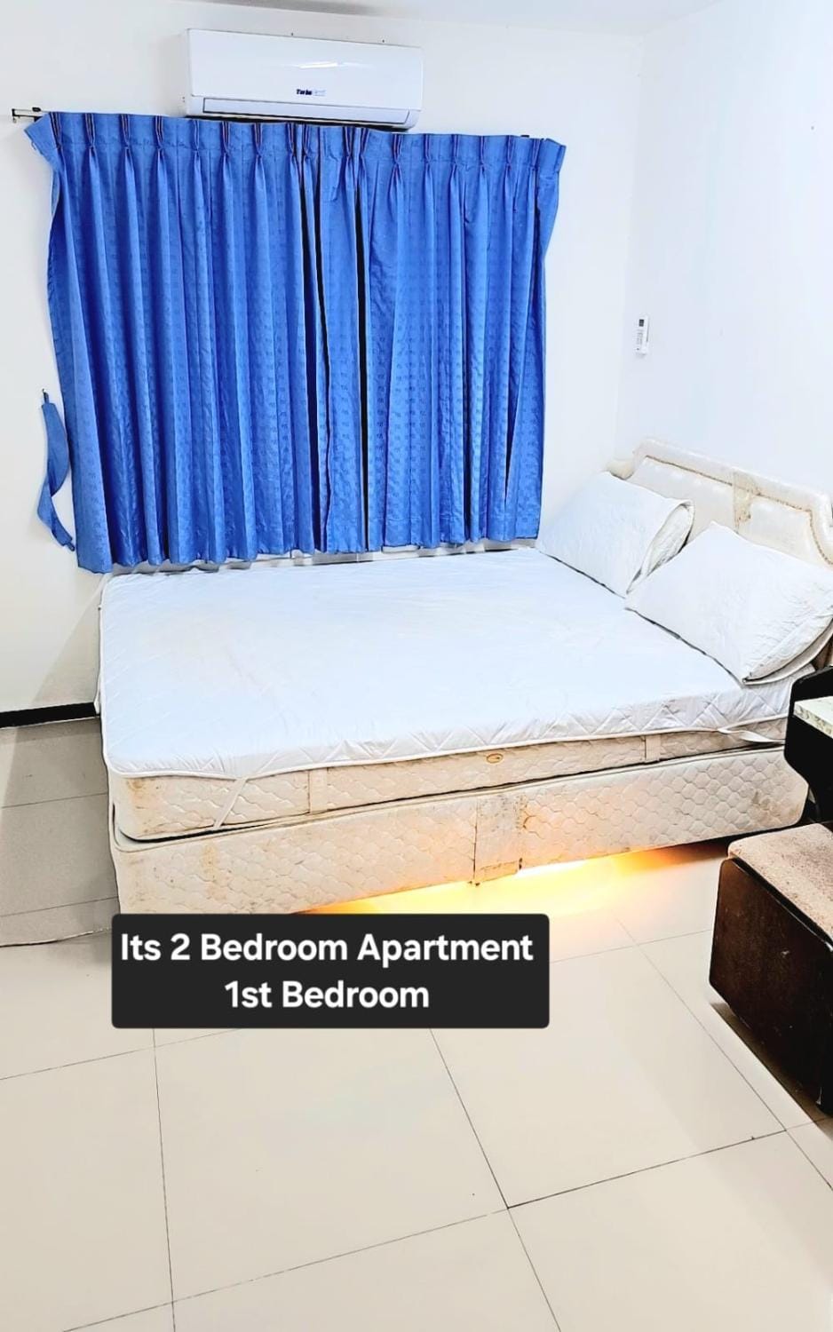 Photo of the whole room, Bedroom