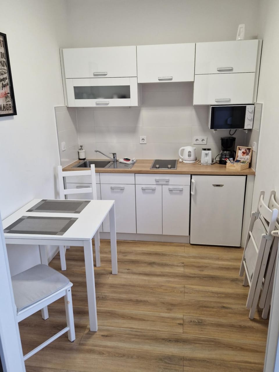 Kitchen or kitchenette, kitchen