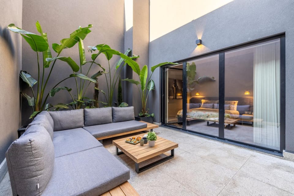 Balcony/Terrace, Balcony/Terrace