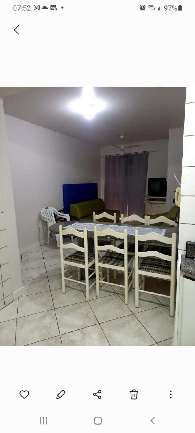 Apartamento bem arejado de 2 quartos Apartment in State of Santa Catarina