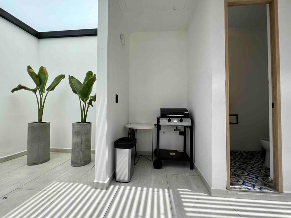 BORA BORA - Huge Jacuzzi, Rooftop & AC in Provenza Apartment in Medellin