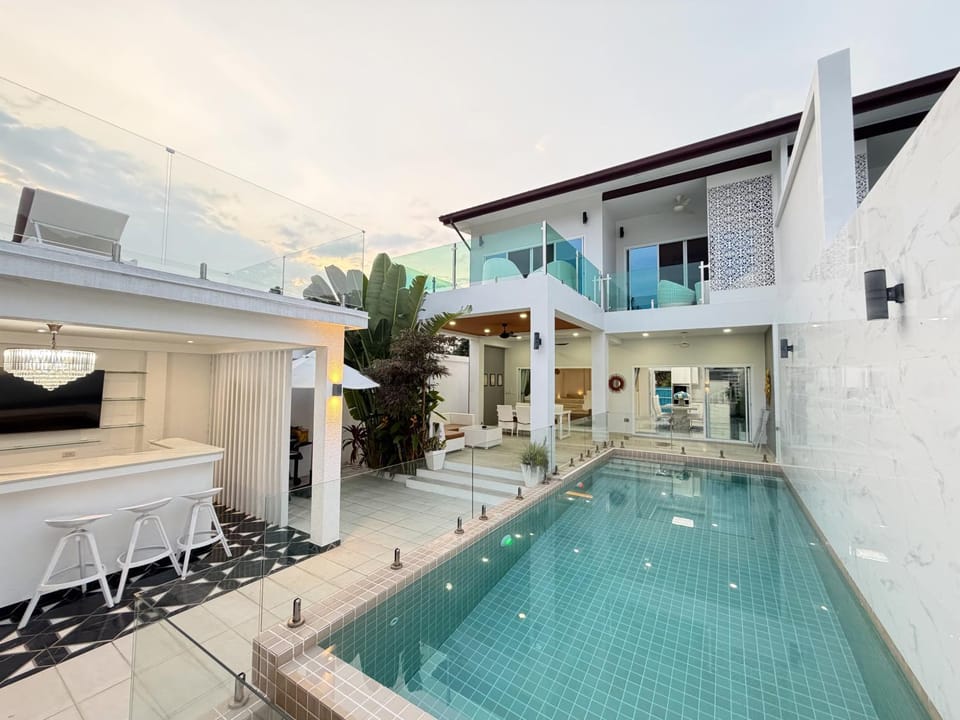 Day, Pool view, Swimming pool