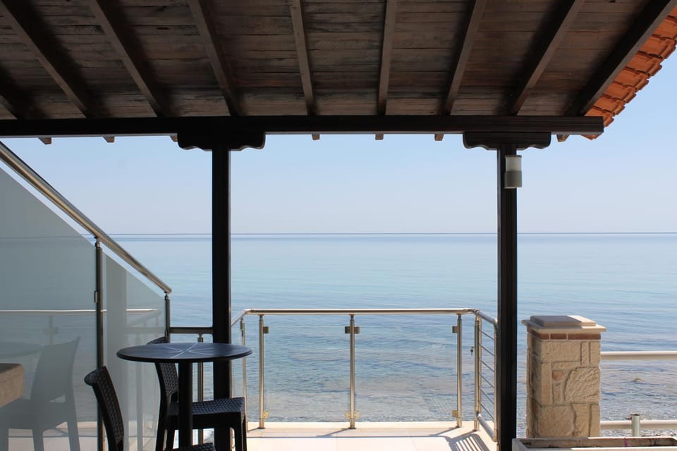 Natural landscape, Balcony/Terrace, Beach, Sea view