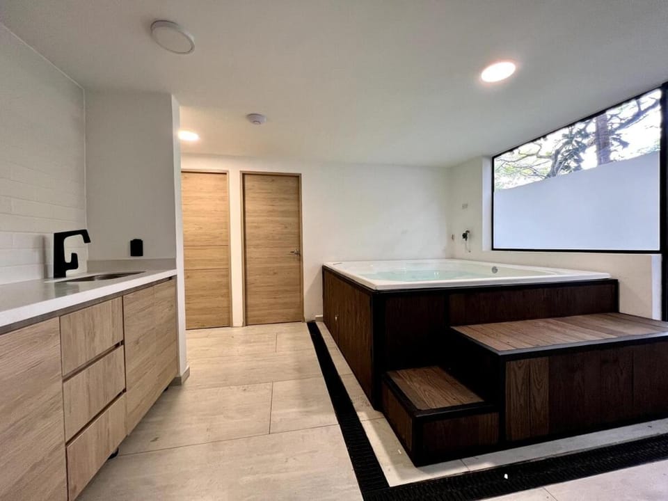 Apartamento con jacuzzi en Provenza by Nowa Apartment in Medellin