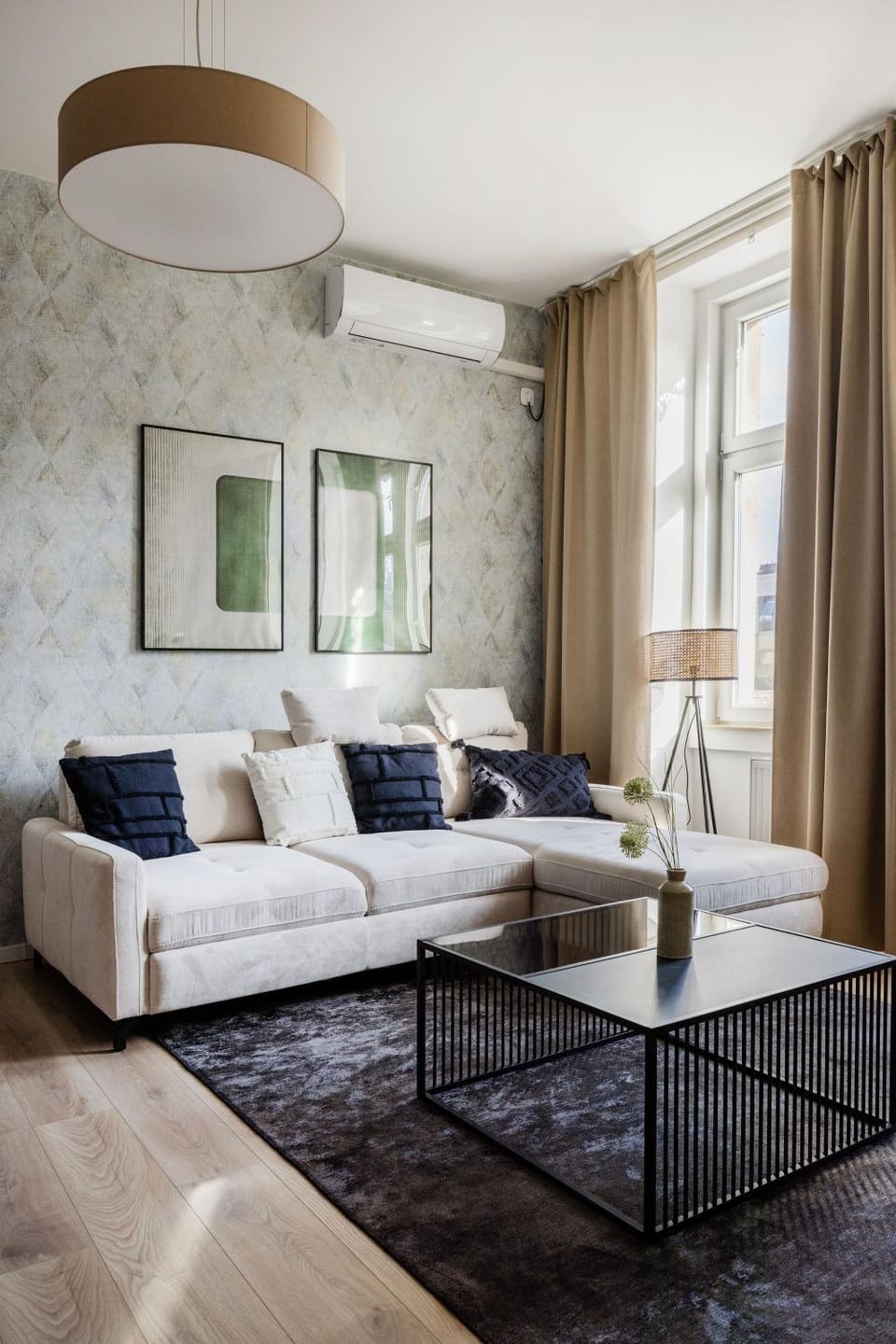 Living room, Seating area, air conditioner