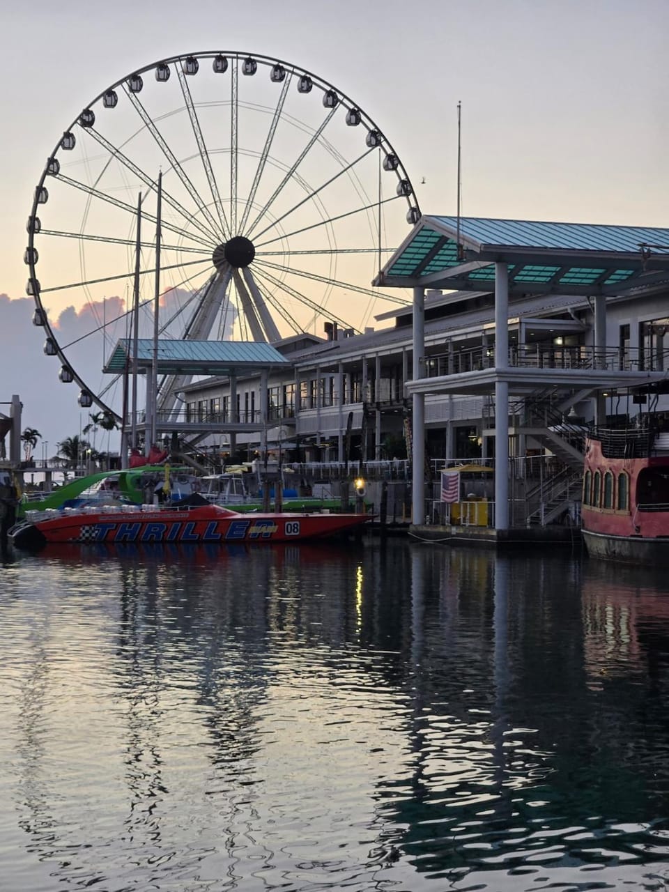 Restaurant/places to eat, Activities, City view, Shopping Area