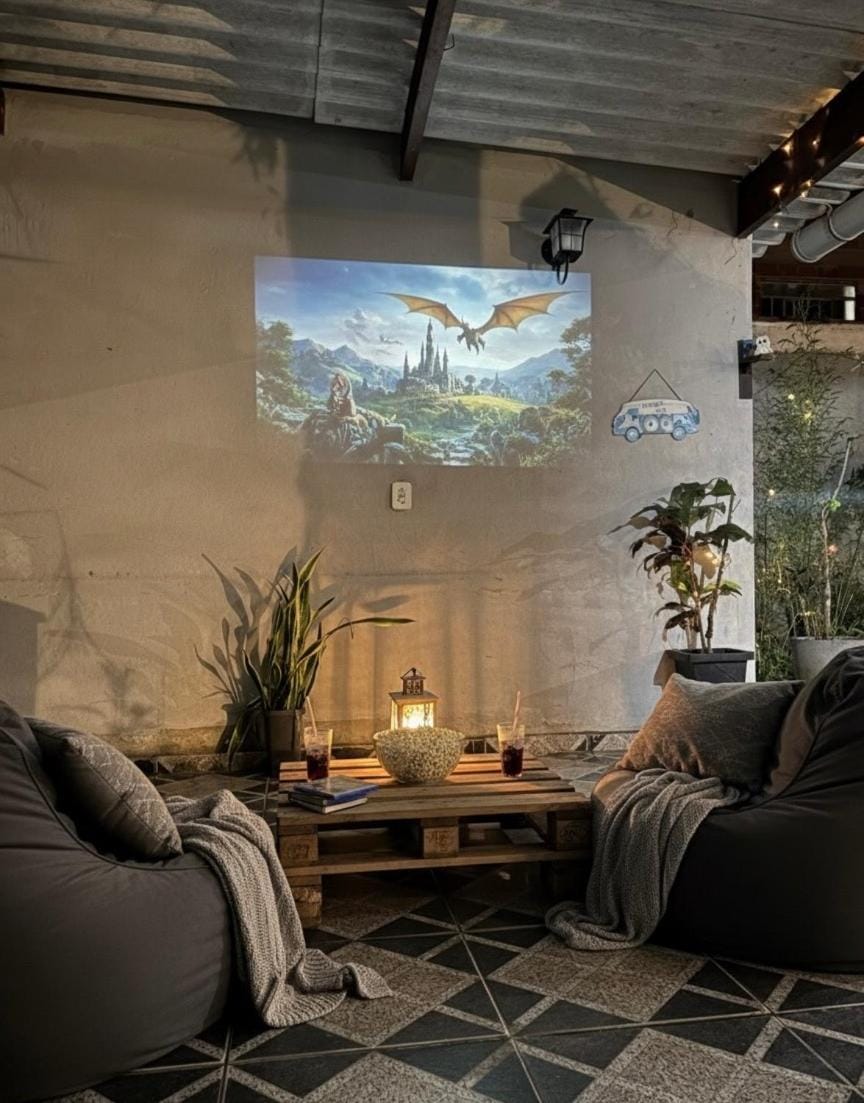 TV and multimedia, Living room, Seating area