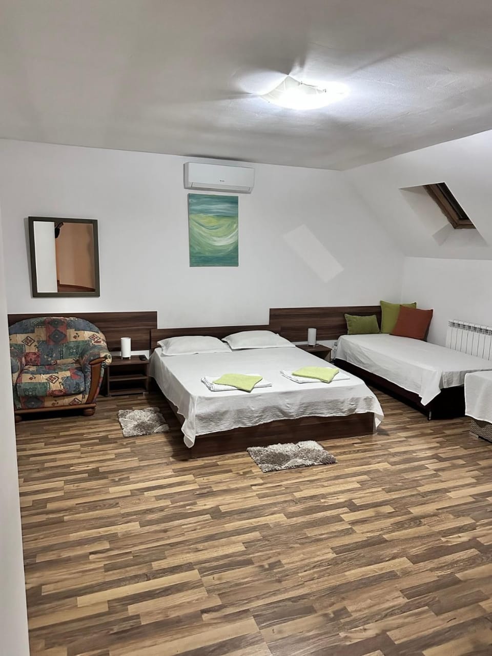 Photo of the whole room