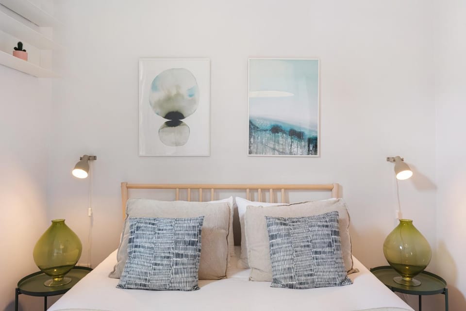 Bed, Photo of the whole room, Decorative detail, Bedroom