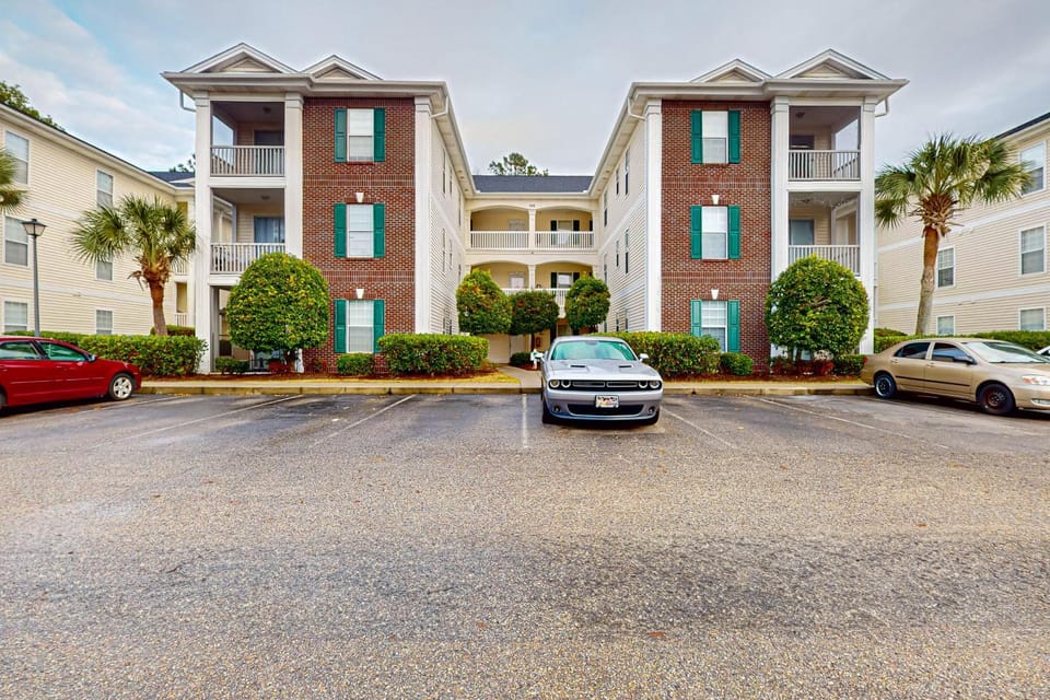 Pool Access! Tee and Sea Condo in Myrtle Beach Apartment in Carolina Forest