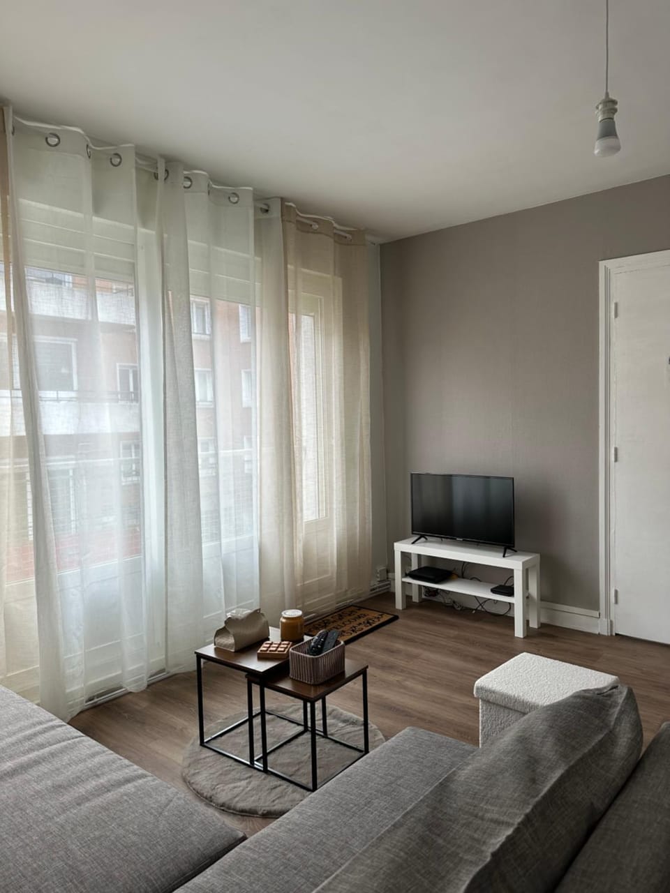 Appartement cosy en centre ville de Dunkerque avec balcon & parking avec portail privé - place non nominative Apartment in Dunkirk