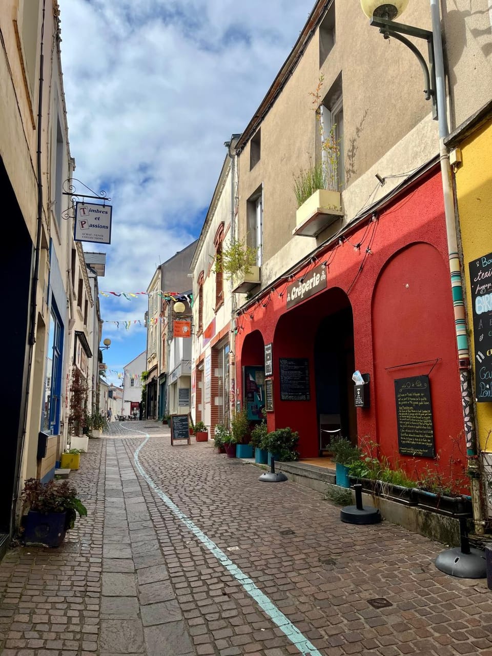 City view, Street view, Quiet street view