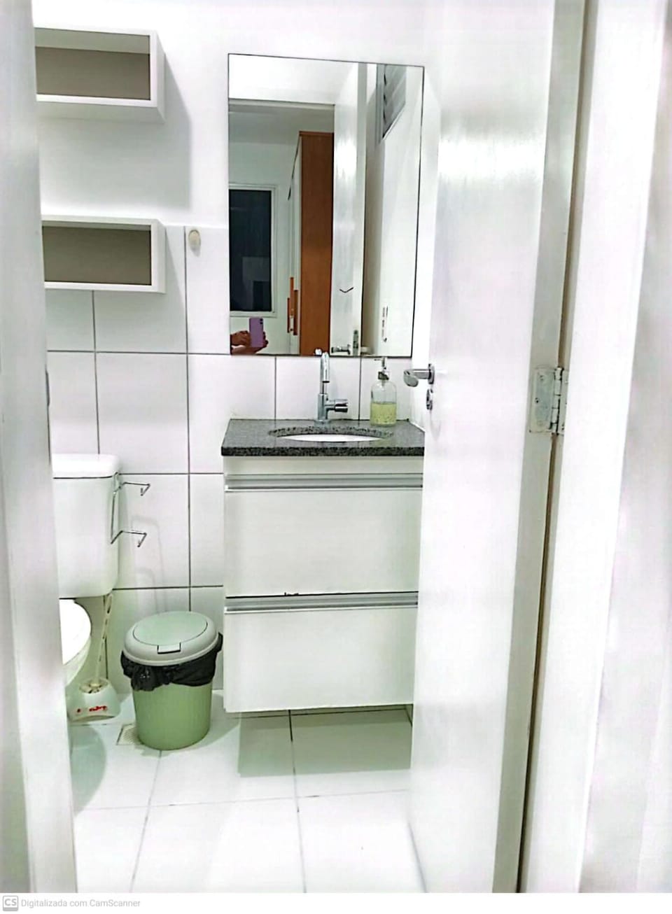 Apartamento com 2 quartos mobiliado, em ótima localização ao lado do shopping e perto de transportes públicos e perto de praias Apartment in Serra