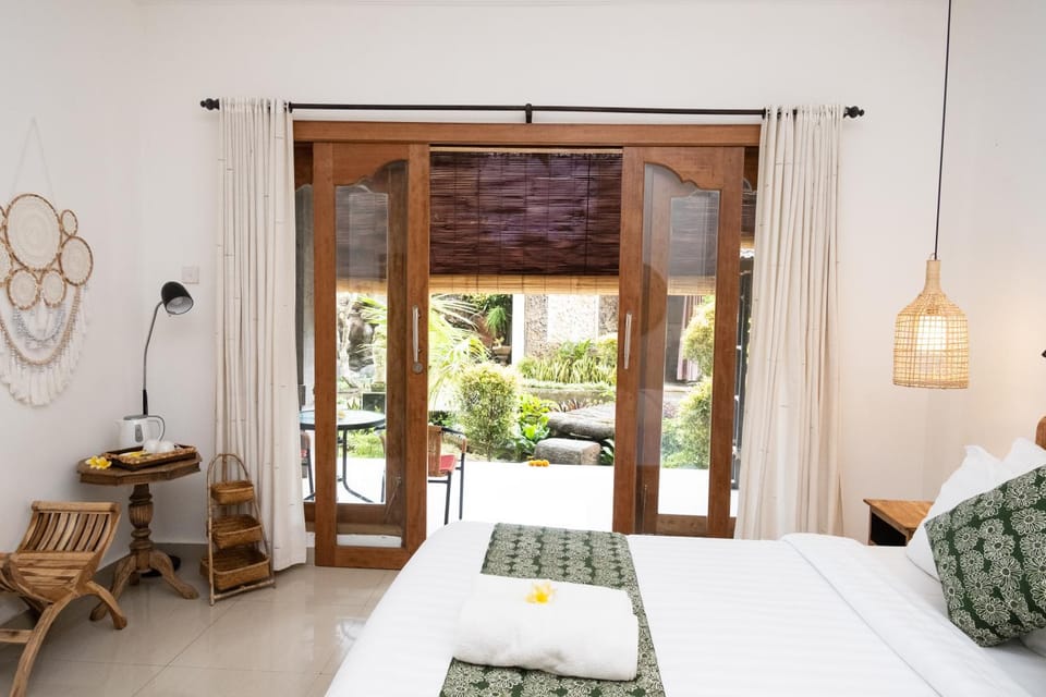 Bedroom, Garden view