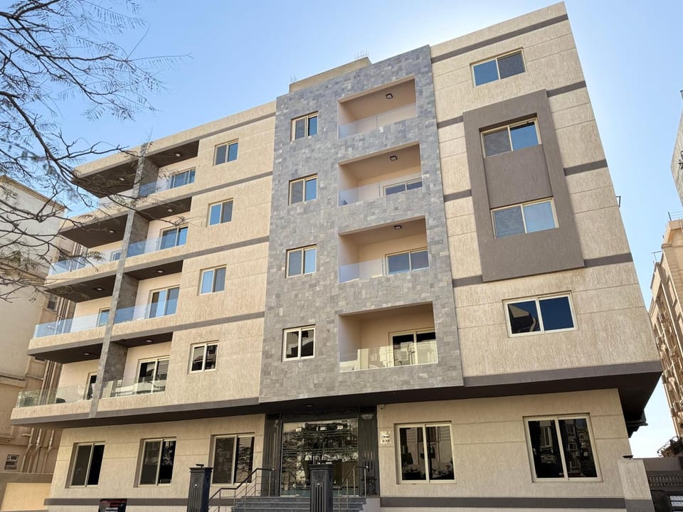 Property building, Day