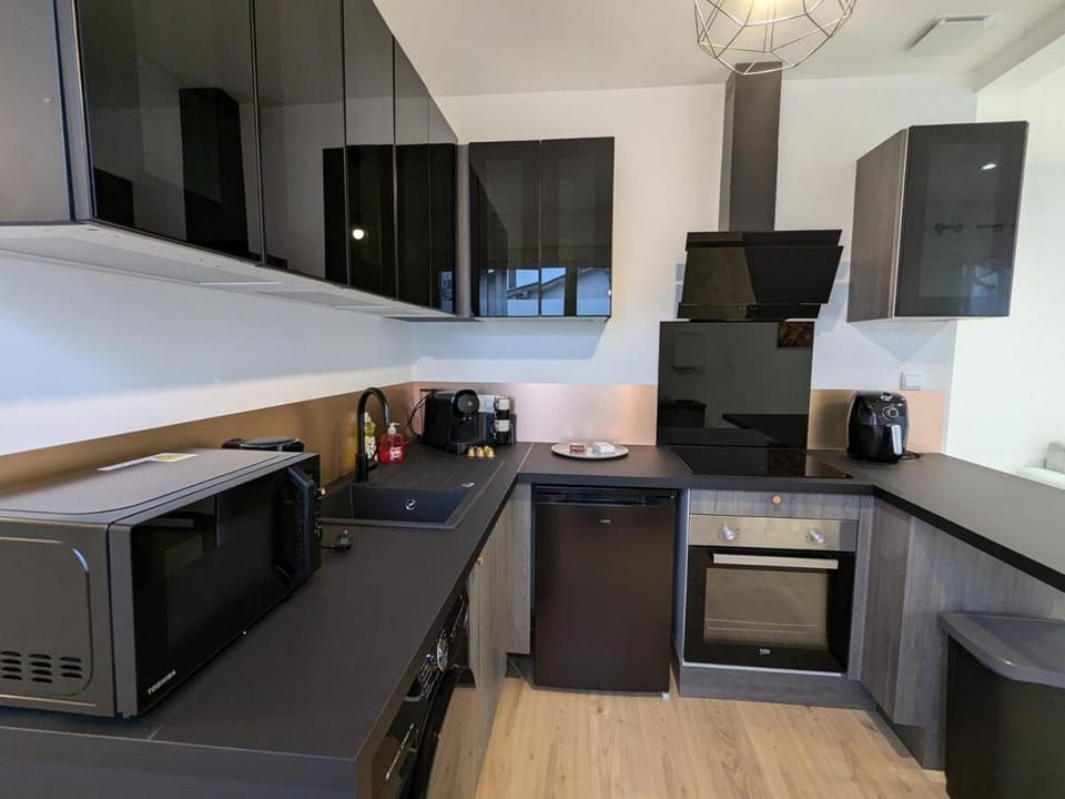 Le chaleureux, T2 avec balcon Apartment in Auvergne-Rhône-Alpes