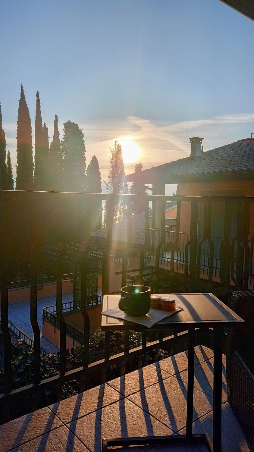 Breakfast, Sunrise