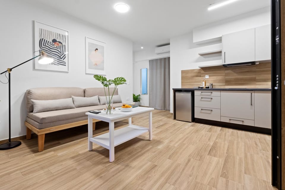 Seating area, kitchen