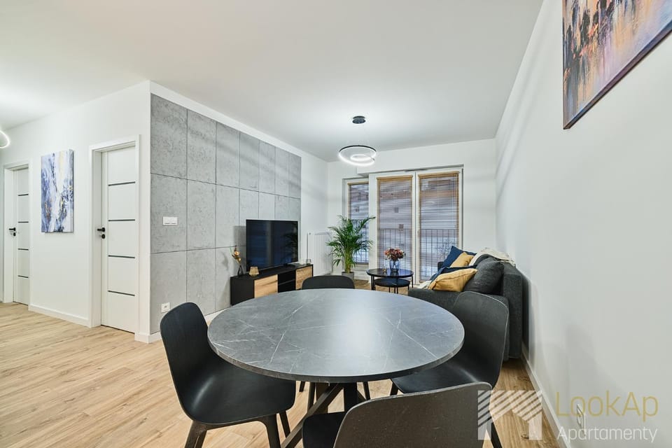 TV and multimedia, Living room, Dining area