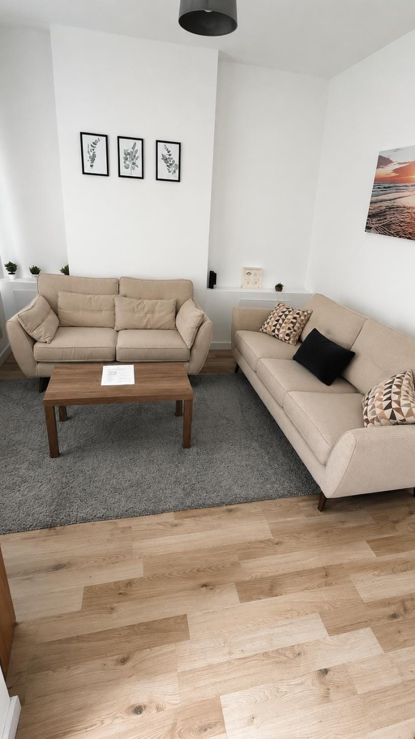 Living room, Seating area