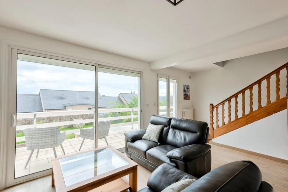 Balcony/Terrace, Living room