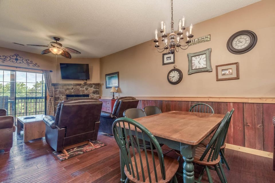 2BR Village At Indian Point 902 near SDC-Free Tickets Daily up to $500 Value House in Indian Point