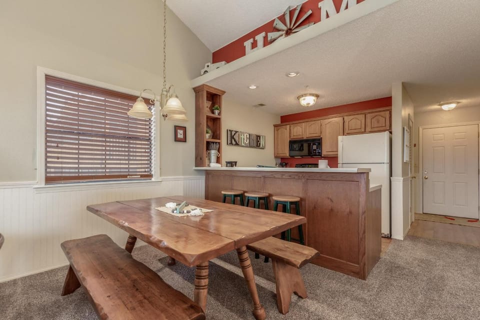 2BR Village At Indian Point 712 near SDC-Free Tickets Daily up to $500 Value House in Indian Point