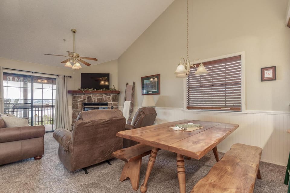 2BR Village At Indian Point 712 near SDC-Free Tickets Daily up to $500 Value House in Indian Point