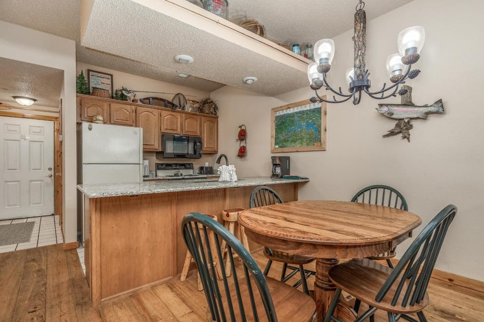 2BR Village At Indian Point 803 near SDC-Free Tickets Daily (up to $500 Value) House in Indian Point