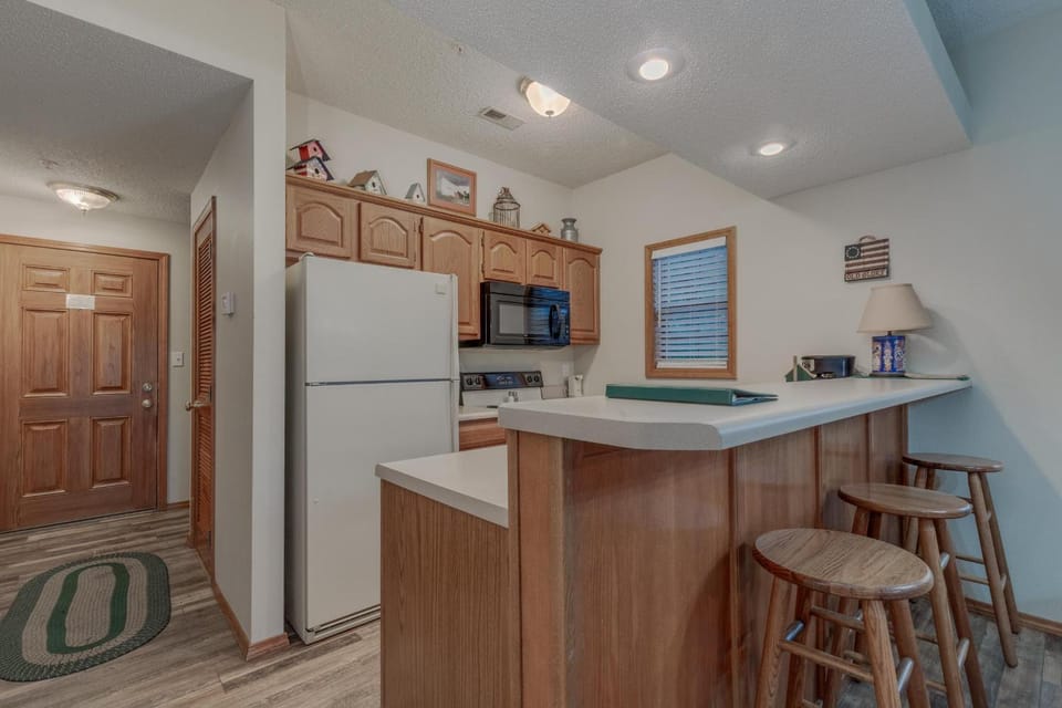 2BR Village At Indian Point 901 near SDC-Free Tickets Daily up to $500 Value House in Indian Point