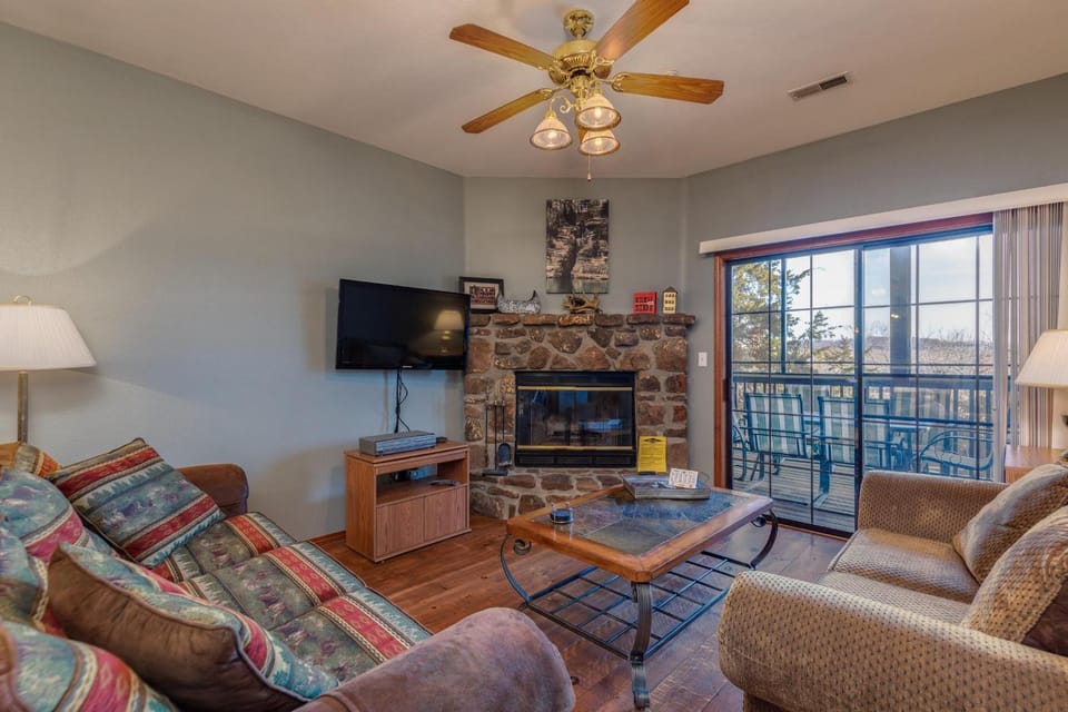 2BR Village At Indian Point 903 near SDC-Free Tickets Daily up to $500 House in Indian Point