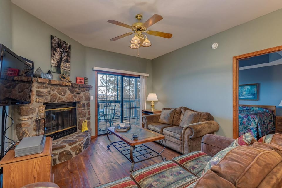 2BR Village At Indian Point 903 near SDC-Free Tickets Daily up to $500 House in Indian Point