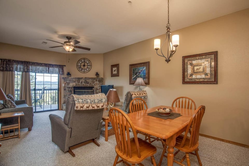 2BR Village At Indian Point 1106 near SDC - Free Tickets Daily up to $500 House in Indian Point