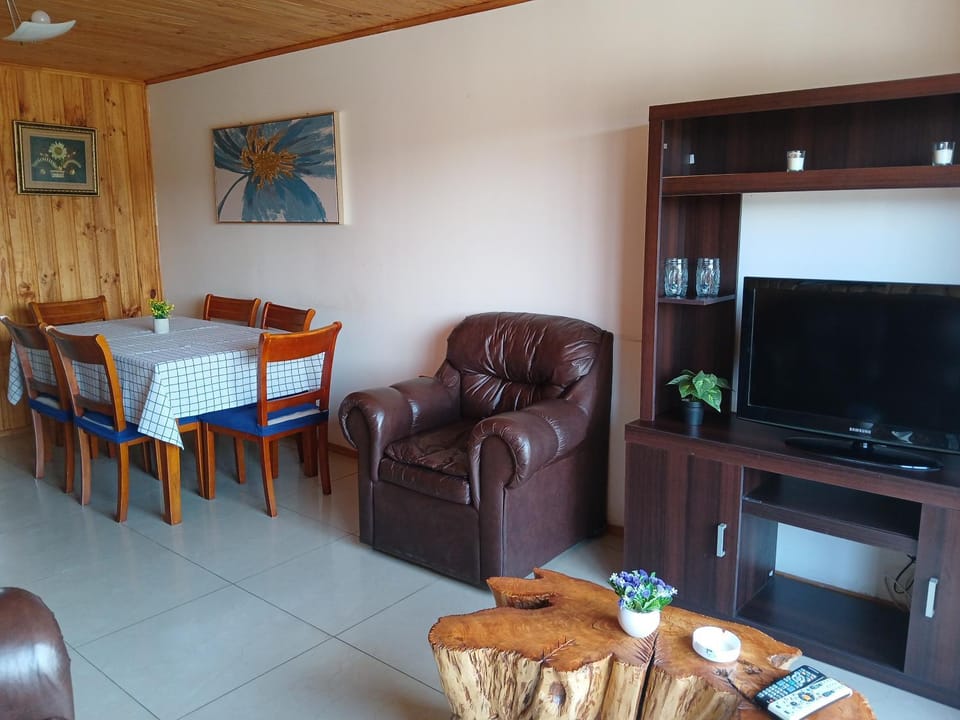 Communal lounge/ TV room, Living room, Dining area