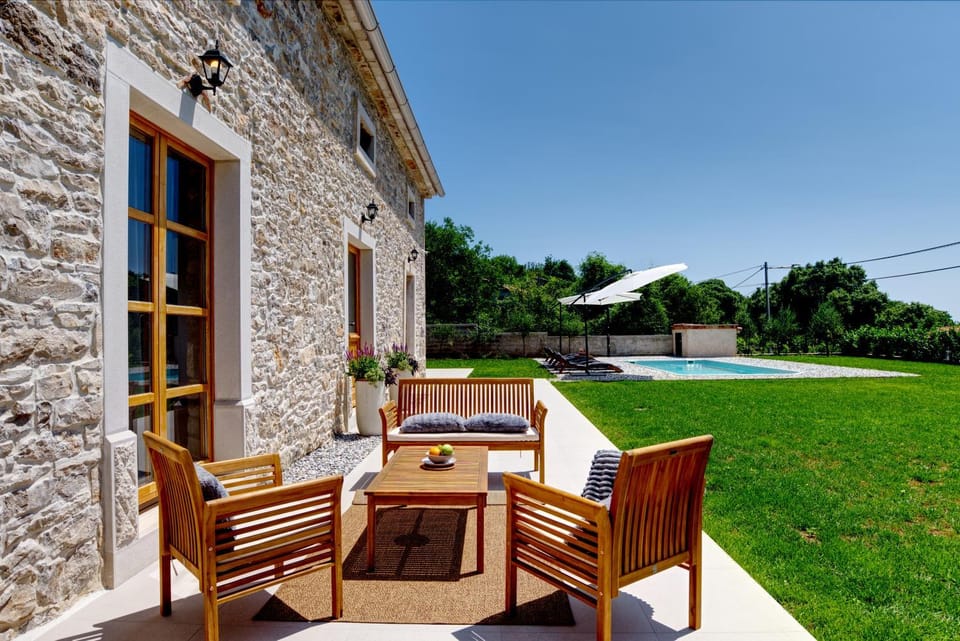 Patio, Balcony/Terrace, Living room, Seating area, Garden view, Pool view, Swimming pool, sunbed