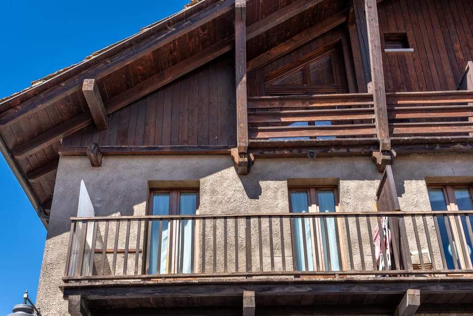 Property building, Balcony/Terrace