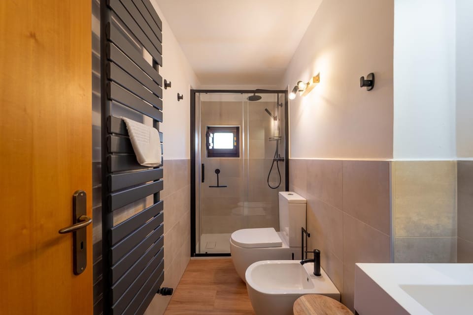 Shower, Bathroom, bidet