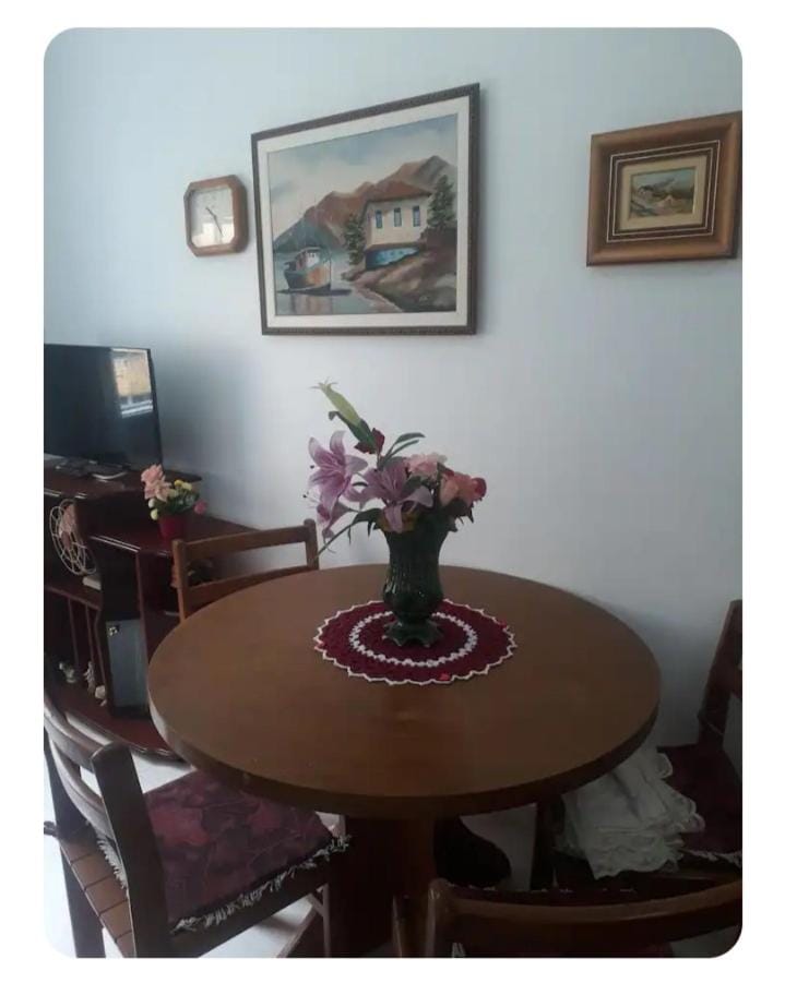 Apartamento na frente para praia Apartment in Santos