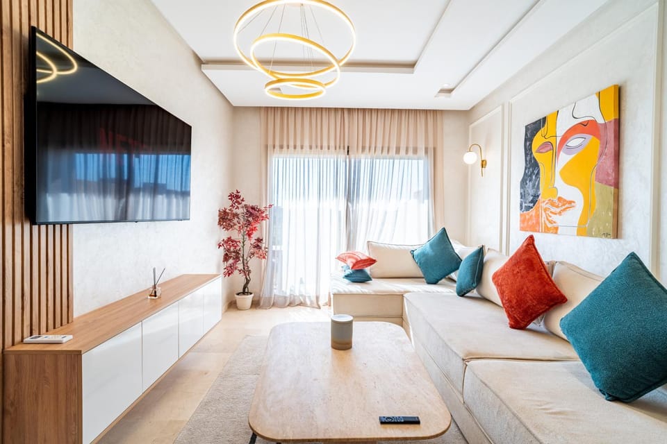 Communal lounge/ TV room, TV and multimedia, Living room, Seating area, Evening entertainment