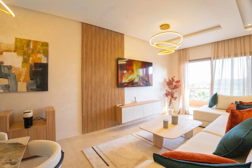 Communal lounge/ TV room, TV and multimedia, Living room, Seating area, Evening entertainment