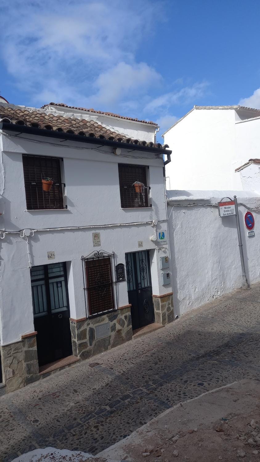 El Estudio Lila de Ubrique Country House in Sierra de Cádiz