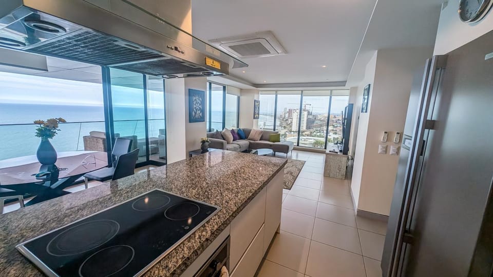 Natural landscape, TV and multimedia, Living room, Seating area, Sea view