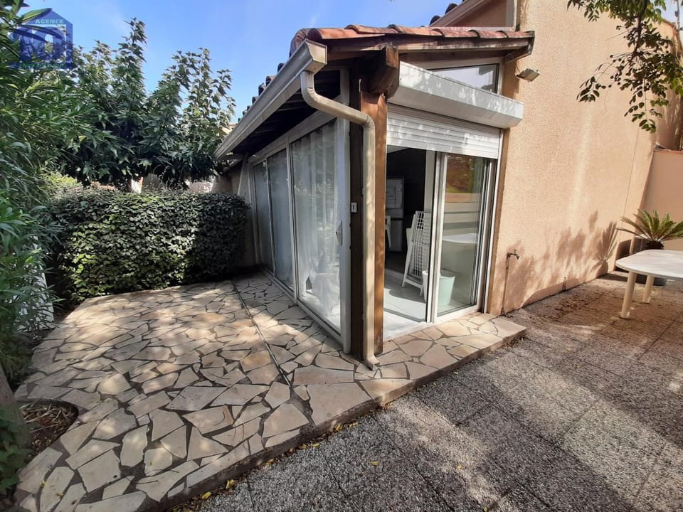 Pavillon 6 pers, piscine, clim, parking, proche mer - FR-1-781-77 House in Occitanie
