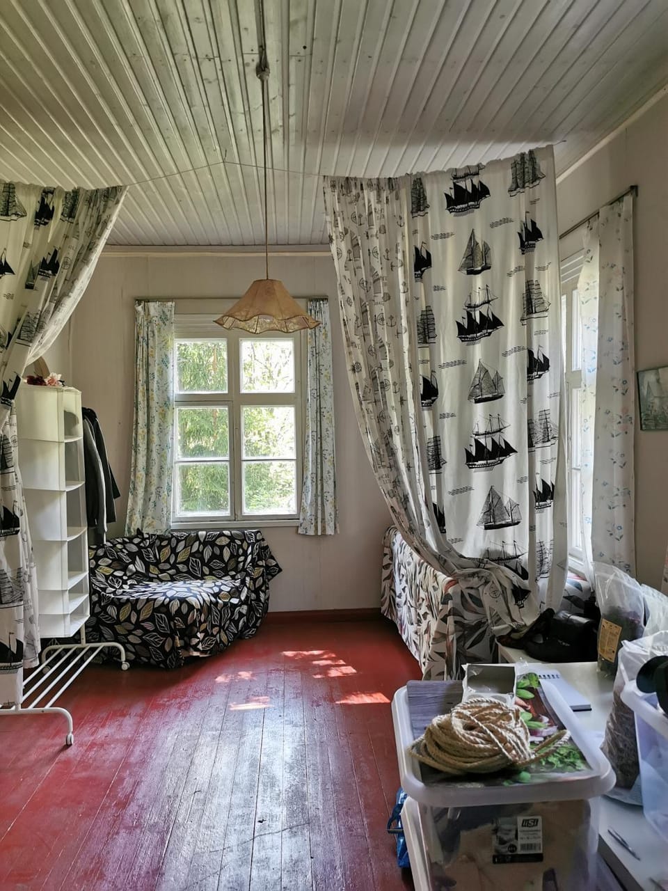 Bed, Photo of the whole room, Seating area