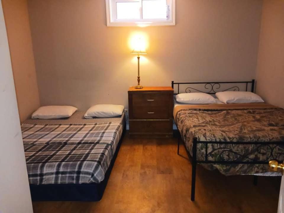 CheapSleep Room Near Kitchener Airport- 24X7 Checkin Vacation rental in Kitchener