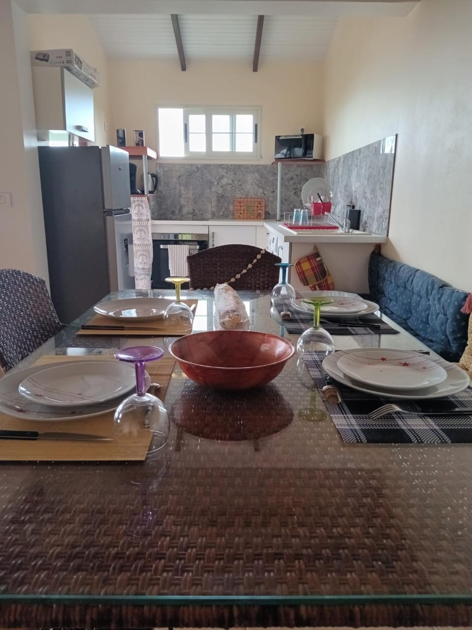 Dining area, oven, stove