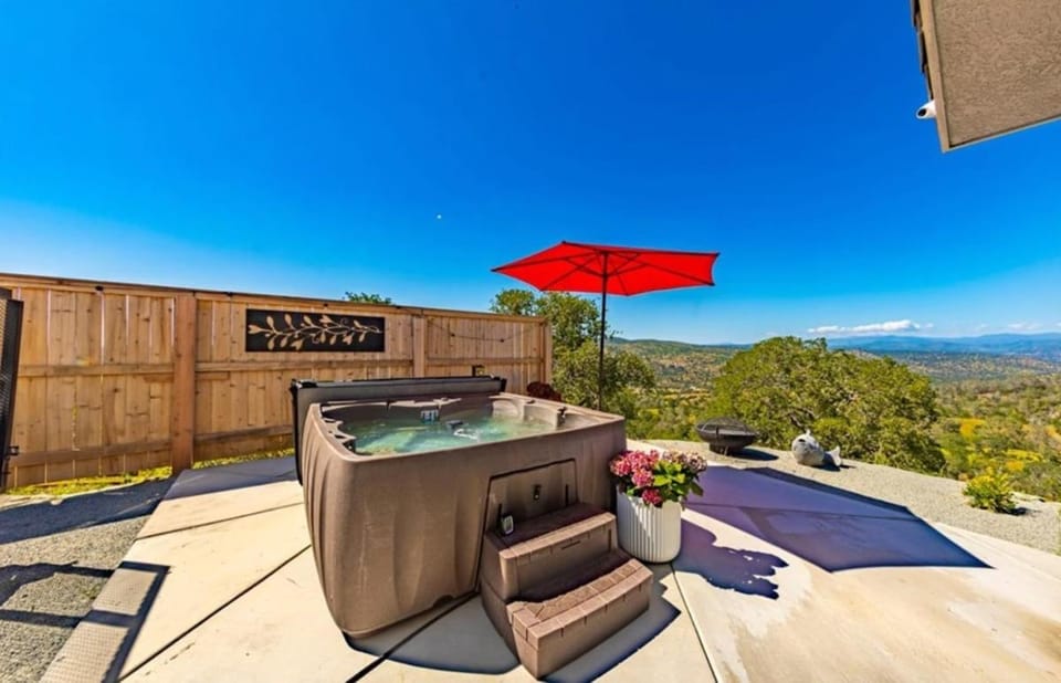 The Lilley Pad House in Sierra Nevada