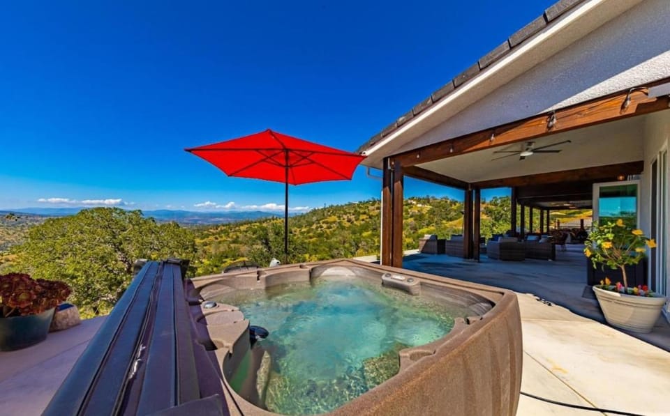 The Lilley Pad House in Sierra Nevada